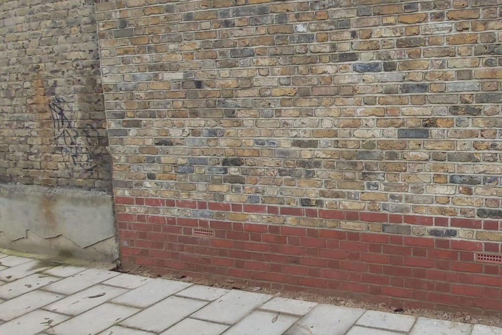 What Is Traditional Weather-Struck Pointing?